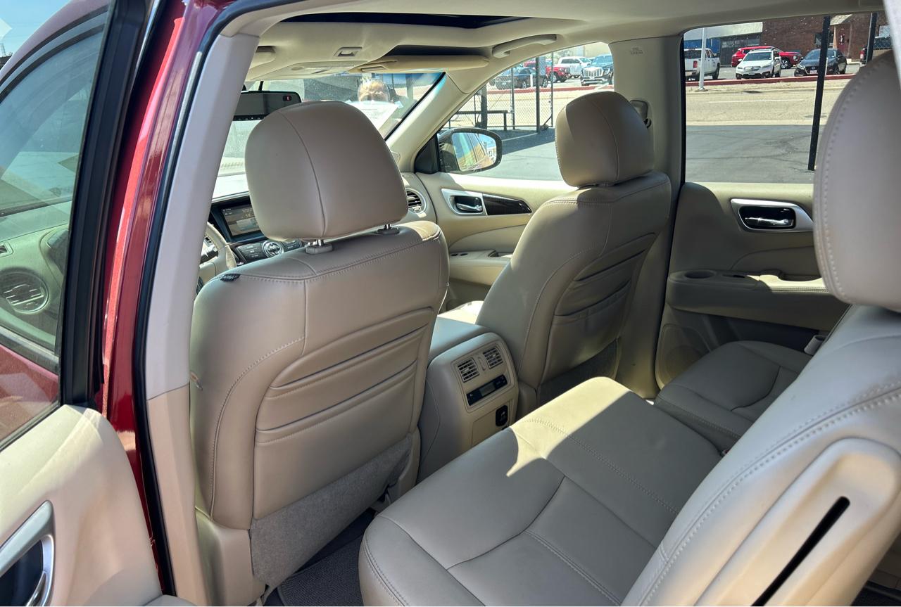 Nissan Pathfinder SV 4WD 2013