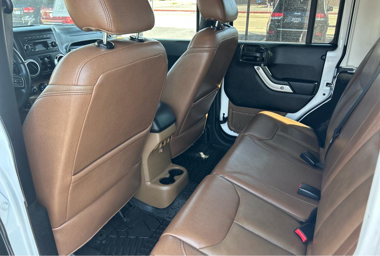 Jeep Wrangler Unlimited Sahara 4WD 2017