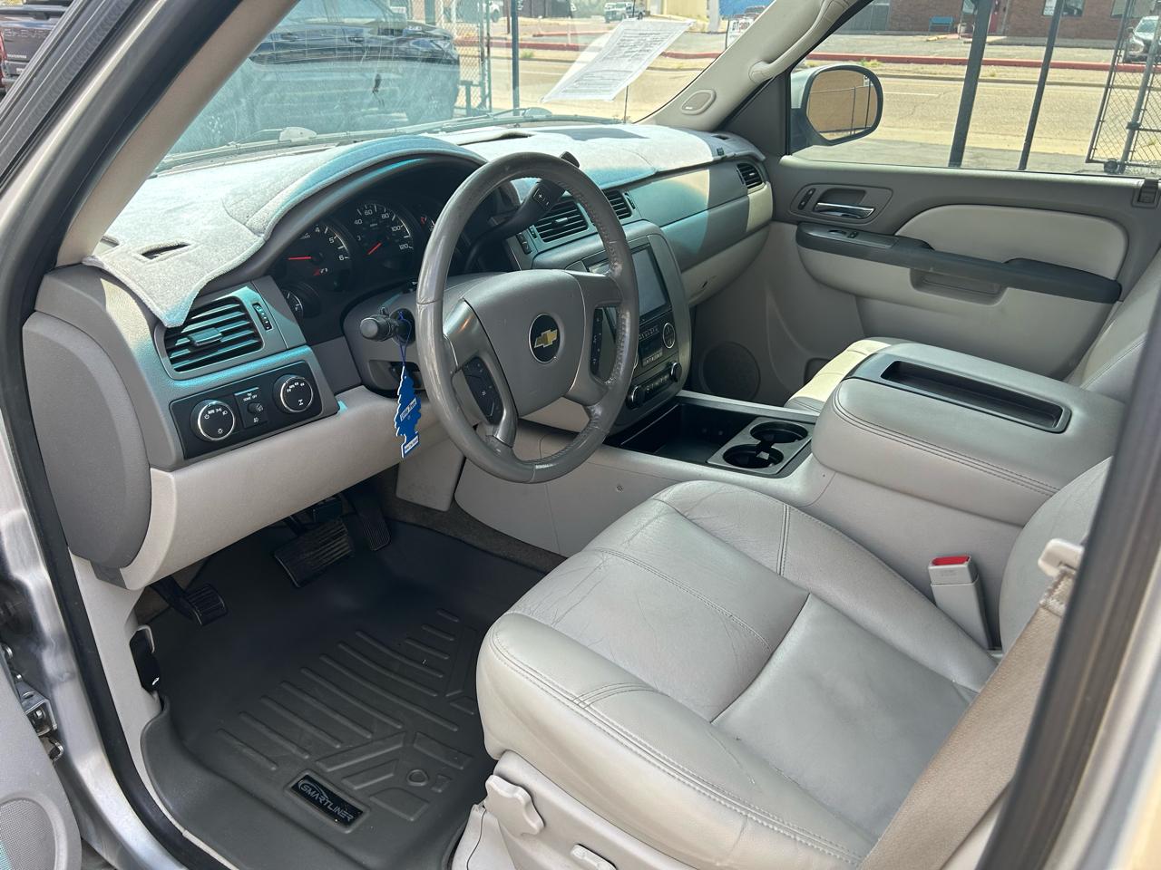 Chevrolet Avalanche LT 4WD 2013