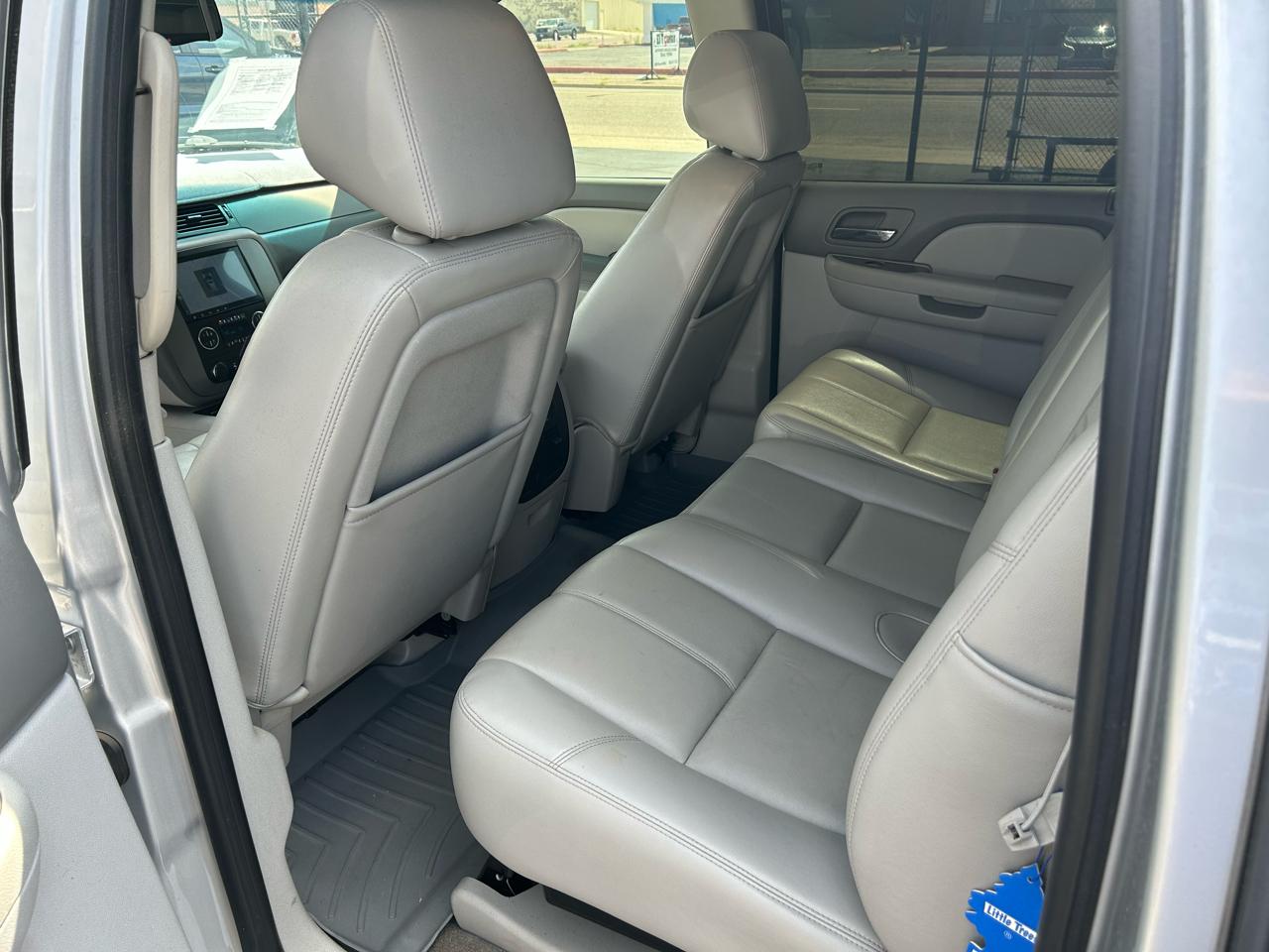 Chevrolet Avalanche LT 4WD 2013