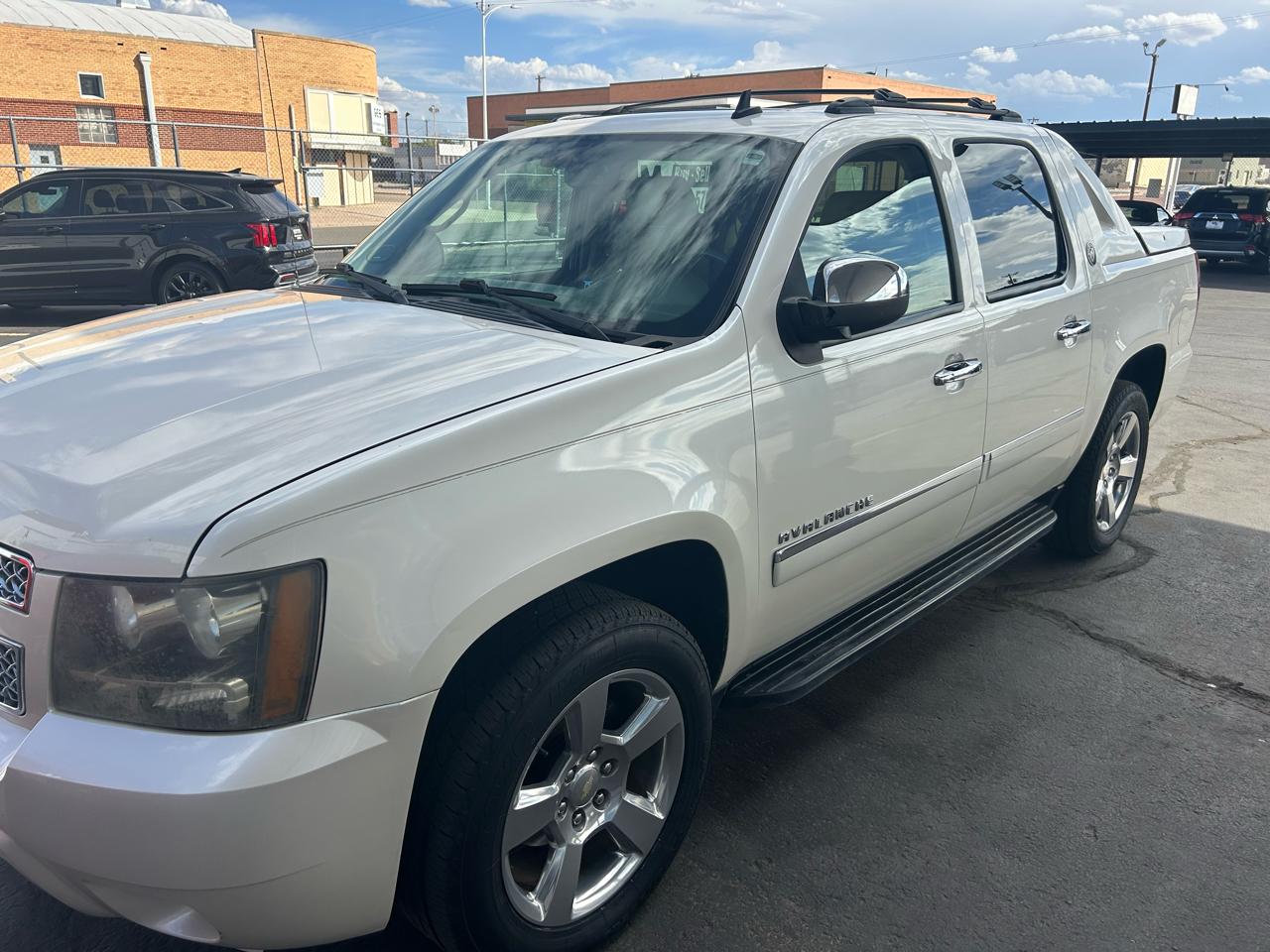 Chevrolet Avalanche LTZ 4WD 2013