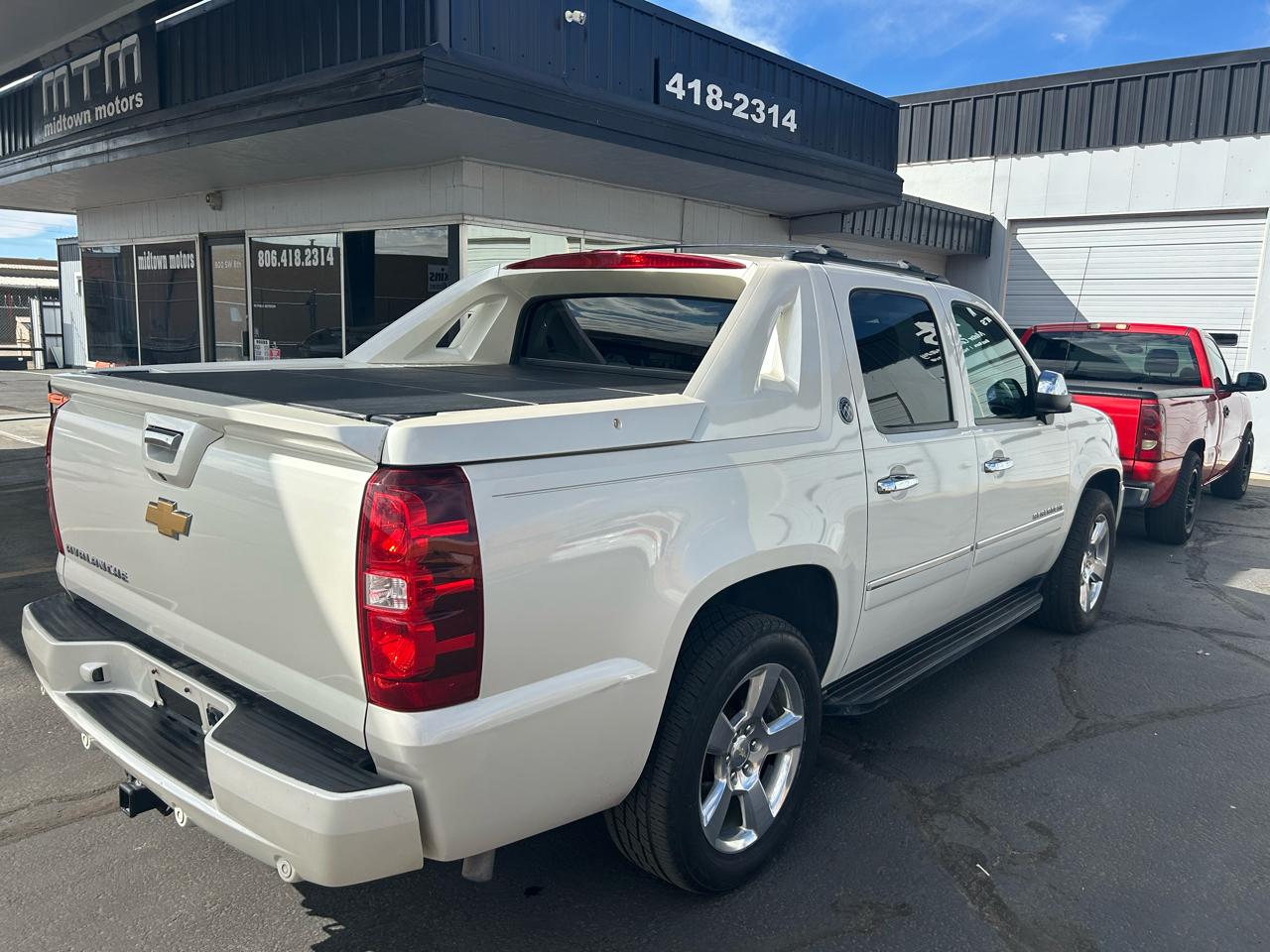 Chevrolet Avalanche LTZ 4WD 2013