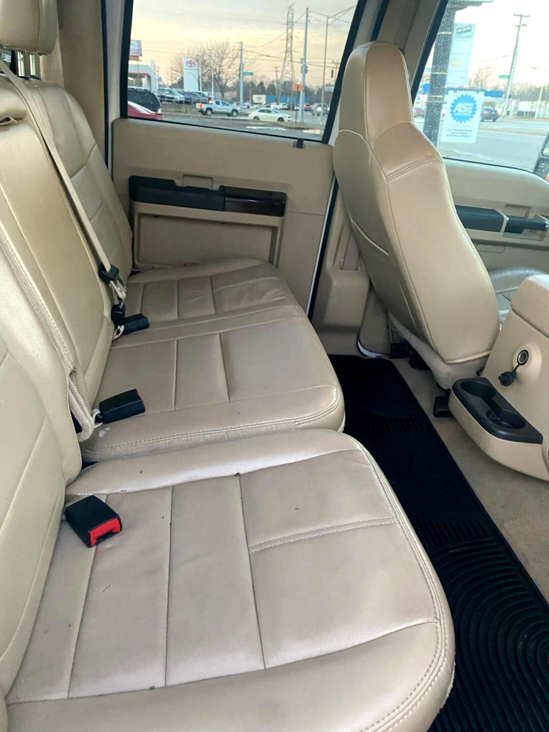 Ford F-350 SD Lariat Crew Cab 4WD 2010