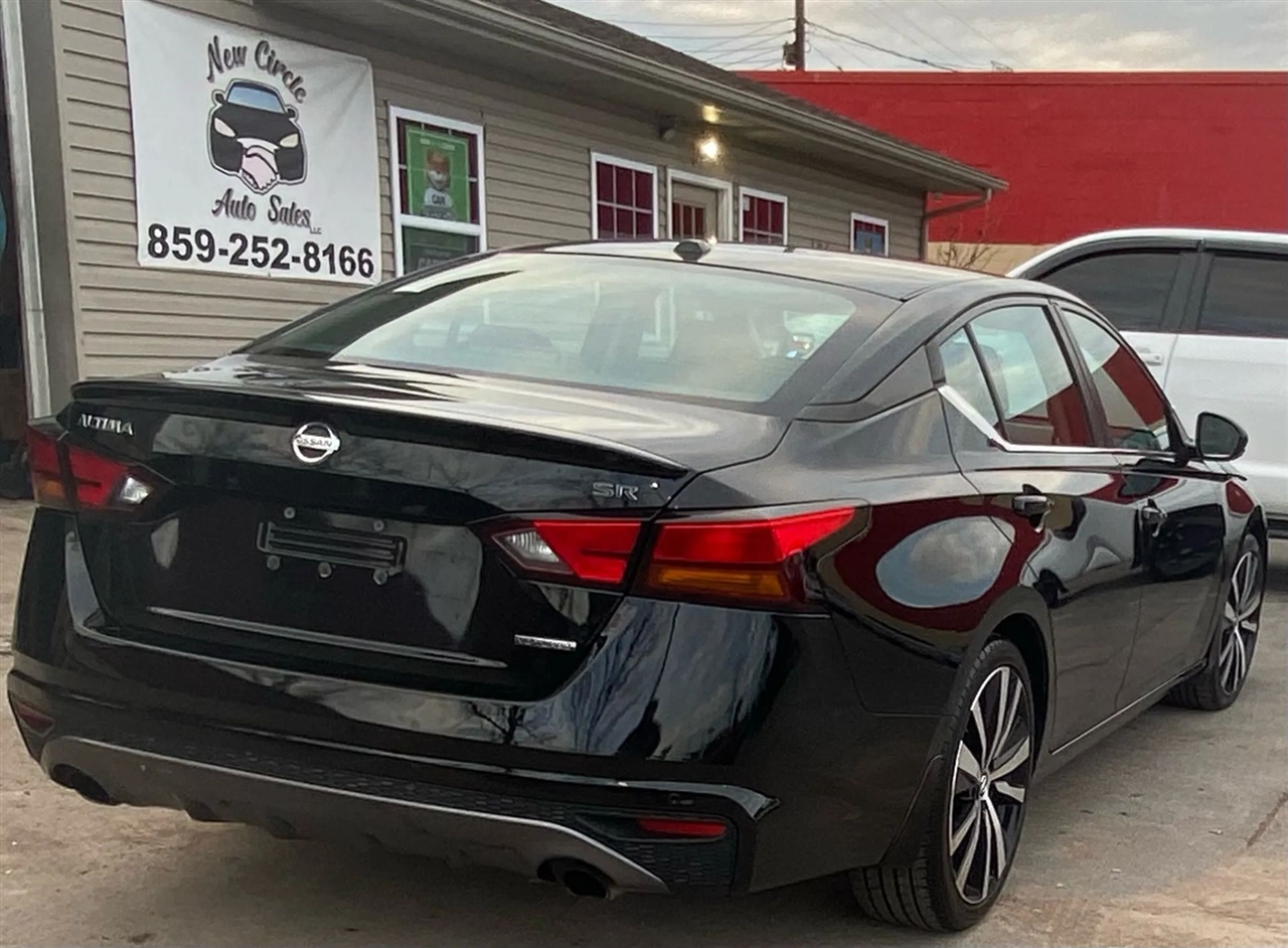 Nissan Altima VC-T SR 2021