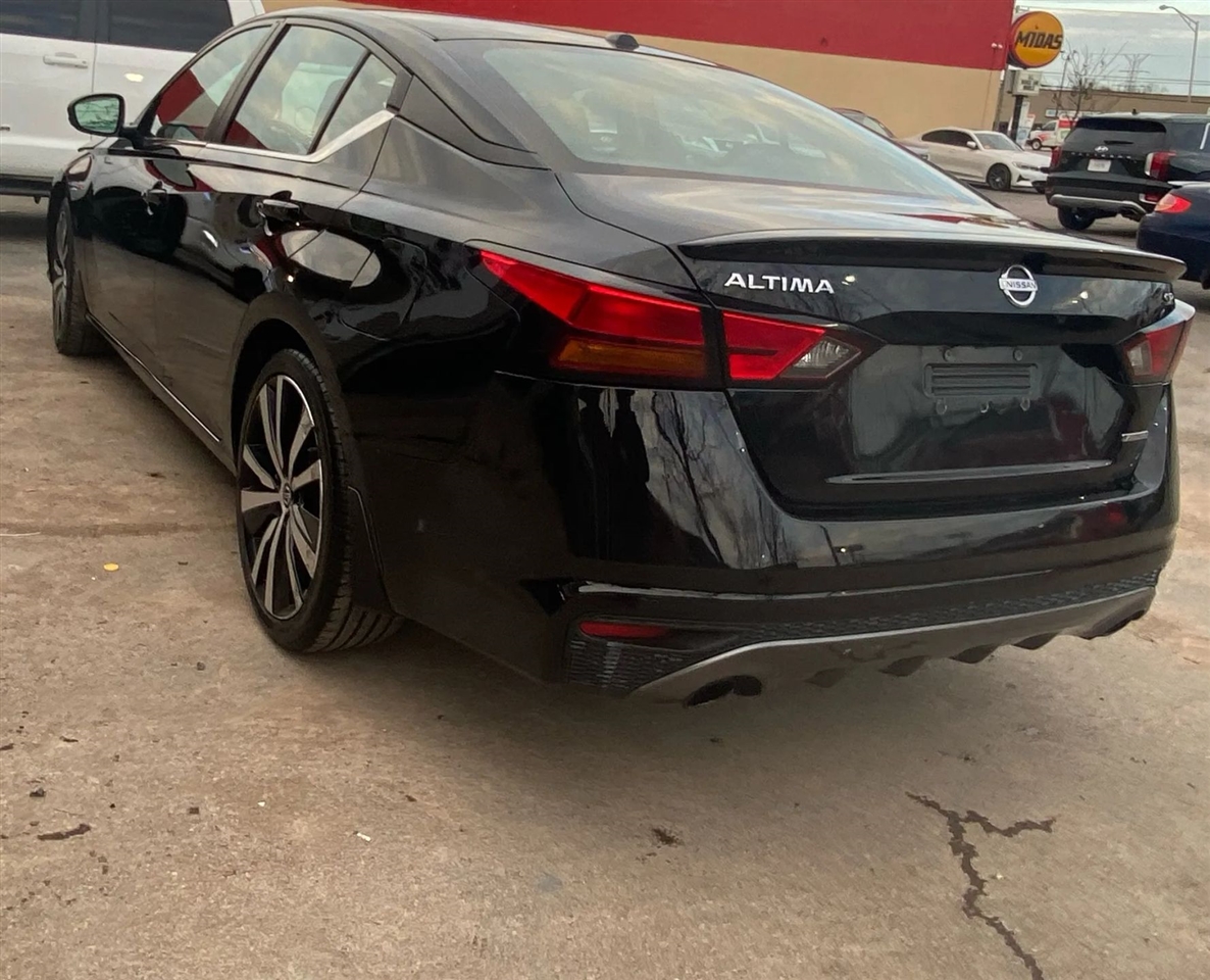 Nissan Altima VC-T SR 2021