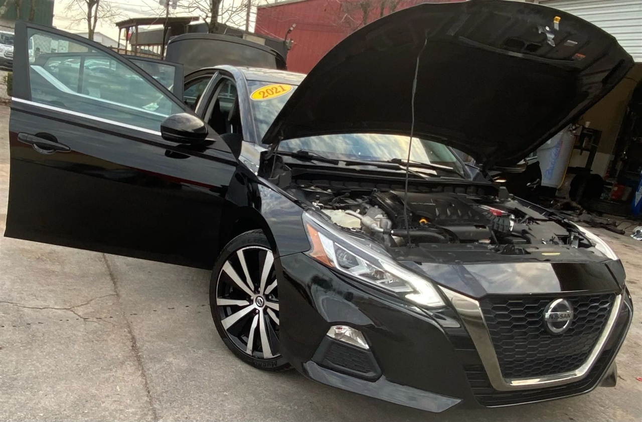 Nissan Altima VC-T SR 2021