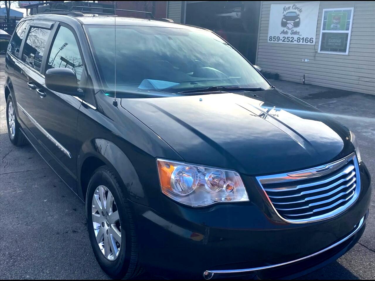 2016 Chrysler Town & Country Touring