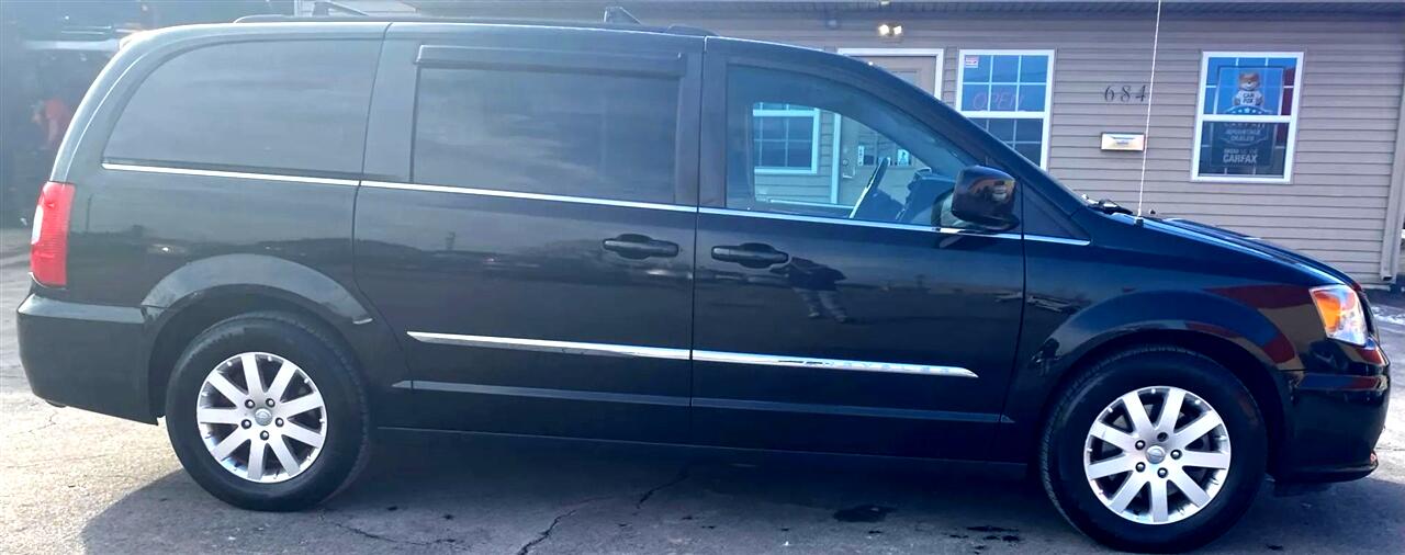 Chrysler Town & Country Touring 2016