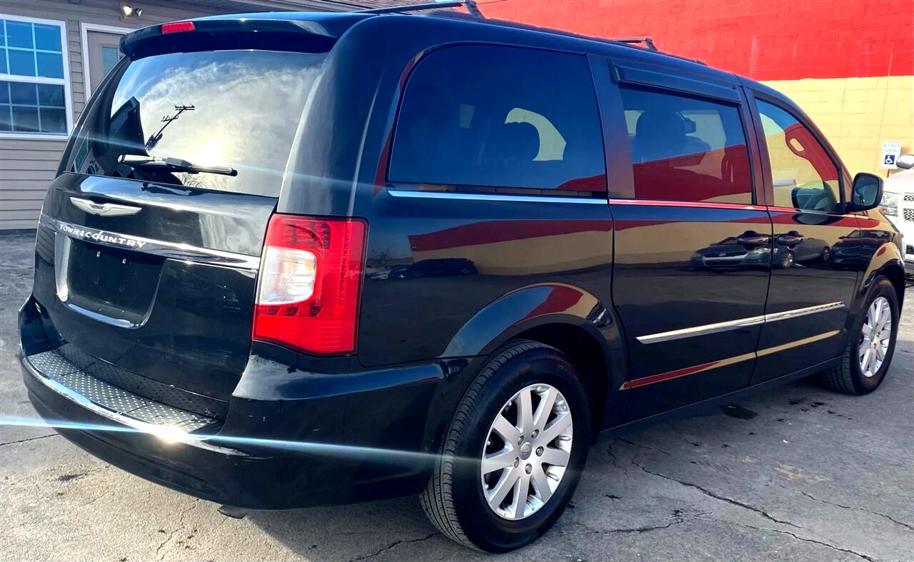 Chrysler Town & Country Touring 2016