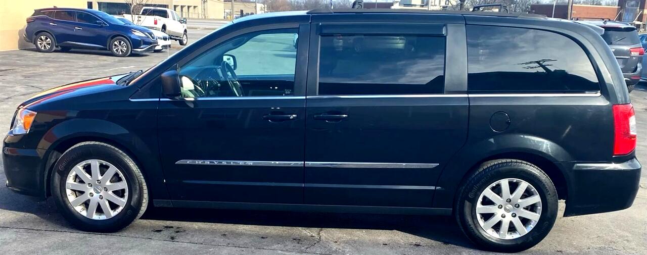 Chrysler Town & Country Touring 2016