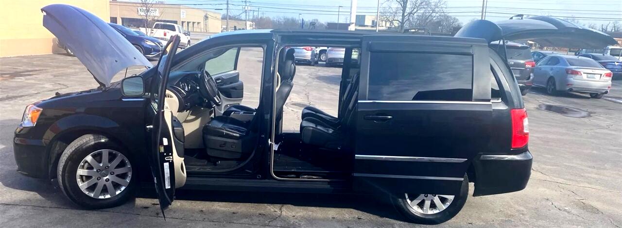 Chrysler Town & Country Touring 2016