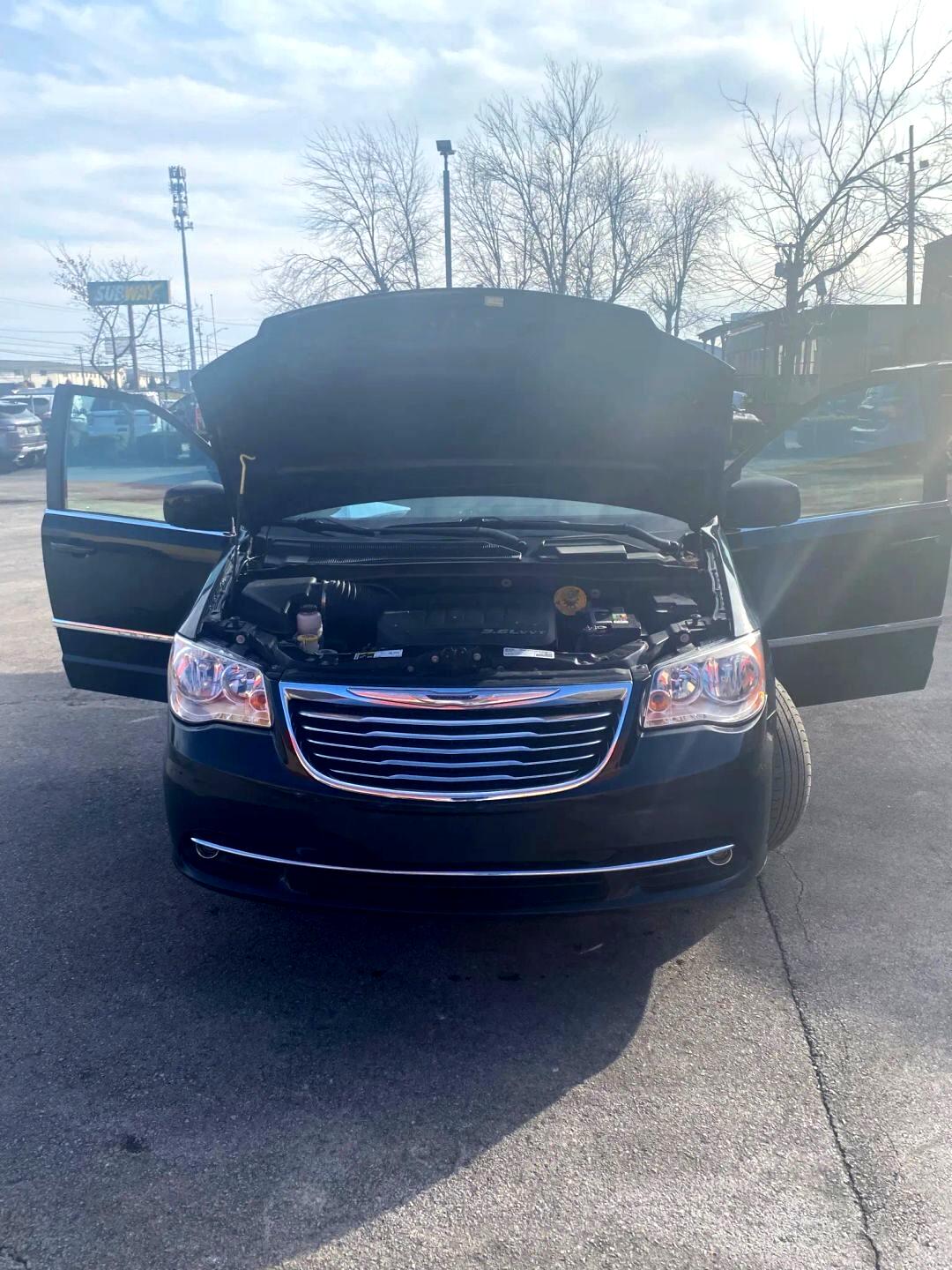 Chrysler Town & Country Touring 2016