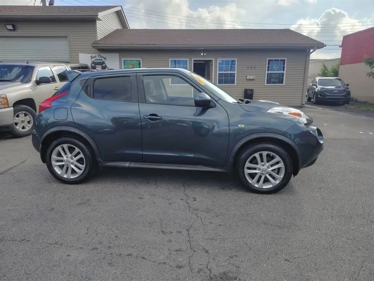 Nissan Juke SL FWD 2012