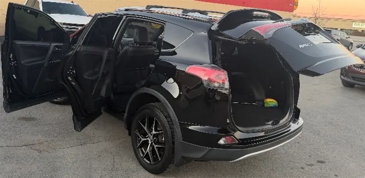 Toyota RAV4 SE 4WD 2016