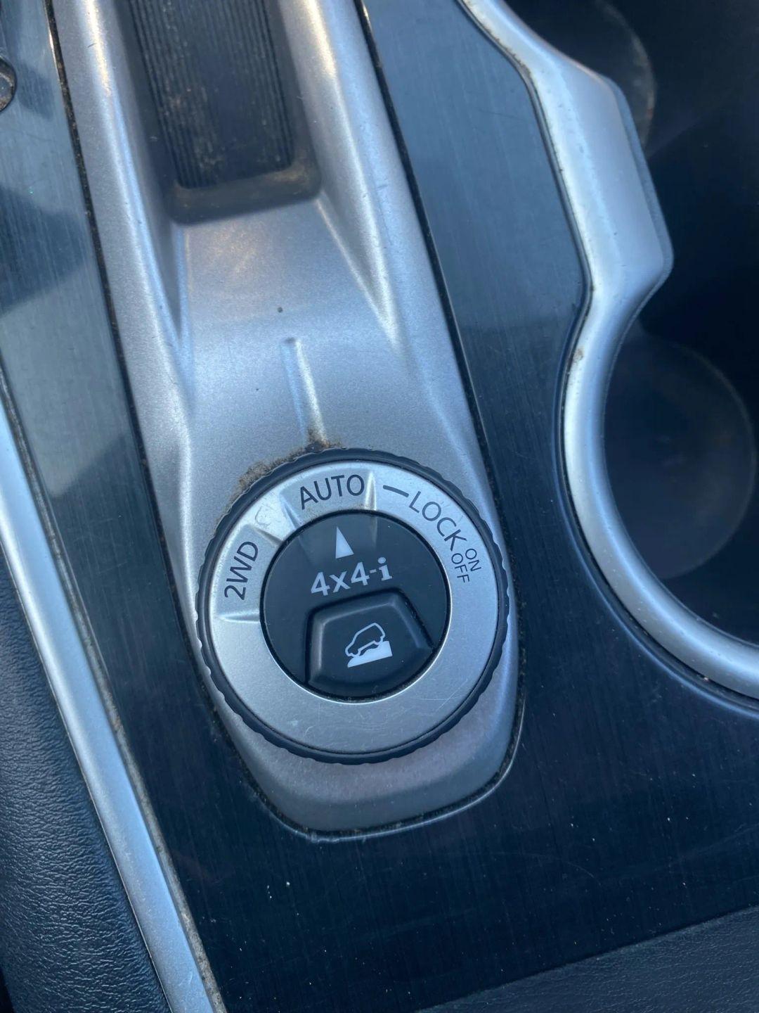 Nissan Pathfinder S 4WD 2017