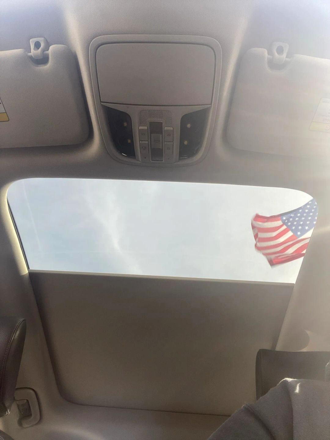 Kia Cadenza Technology 2017