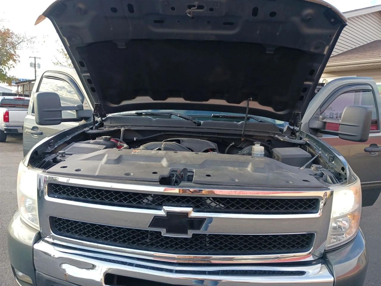 Chevrolet Silverado 1500 LT Ext. Cab 4WD 2011