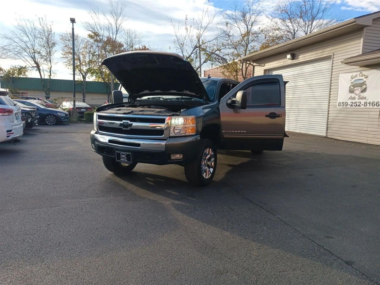 Chevrolet Silverado 1500 LT Ext. Cab 4WD 2011