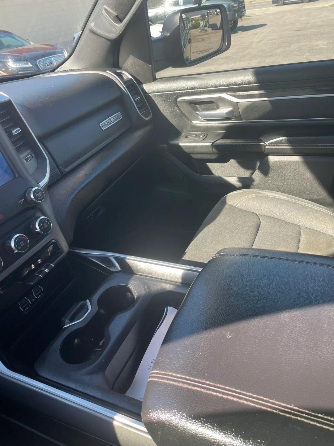RAM 1500 Lone Star Crew Cab SB 4WD 2020