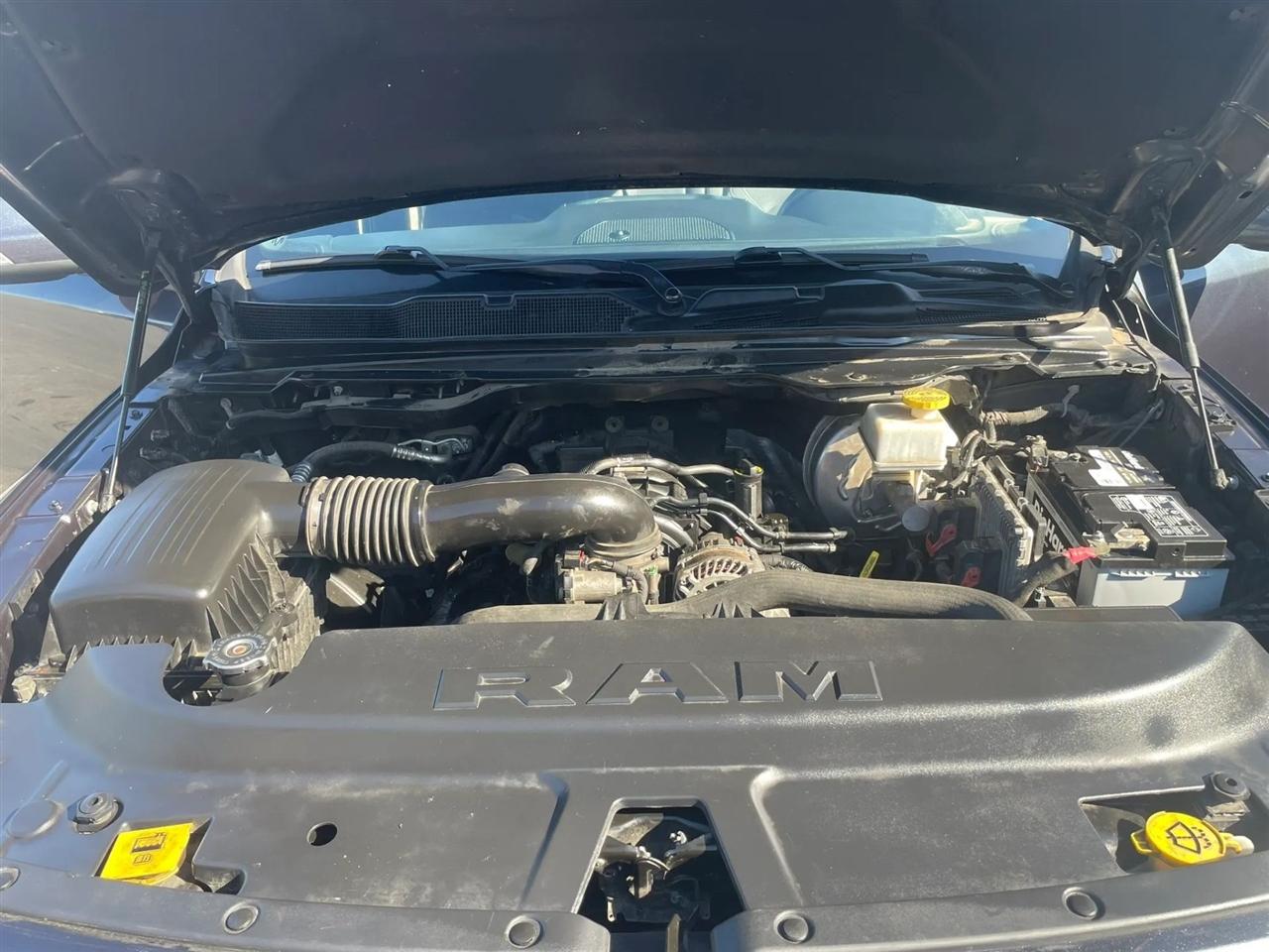 RAM 1500 Lone Star Crew Cab SB 4WD 2020