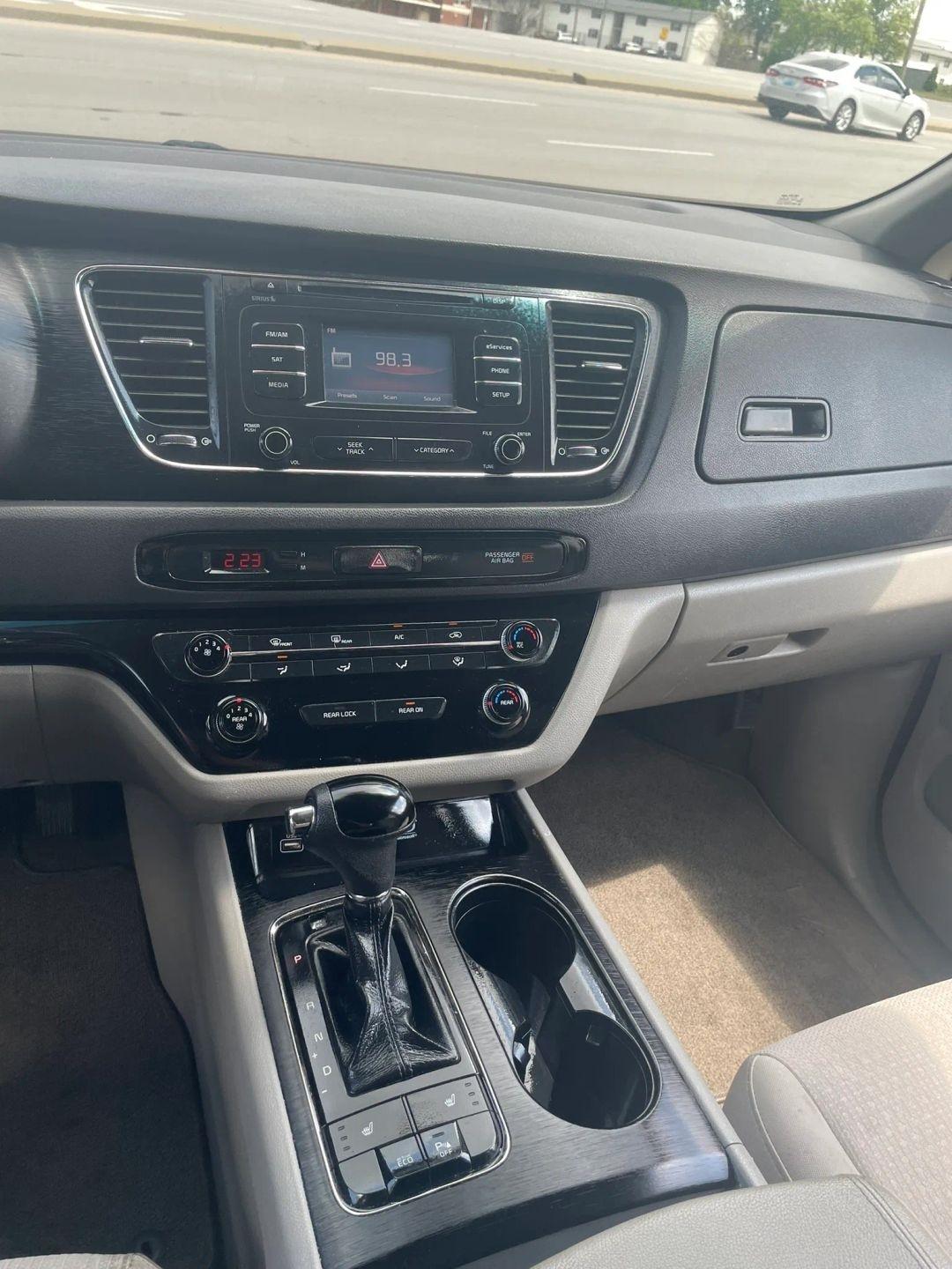 Kia Sedona LX 2016