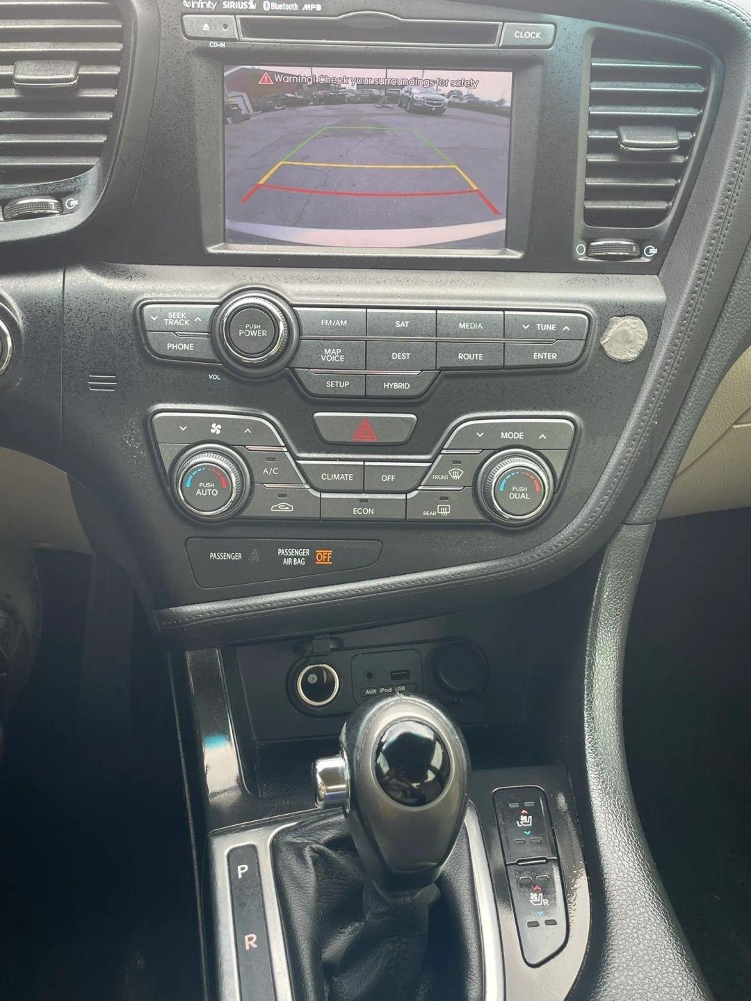 Kia Optima Hybrid LX 2013