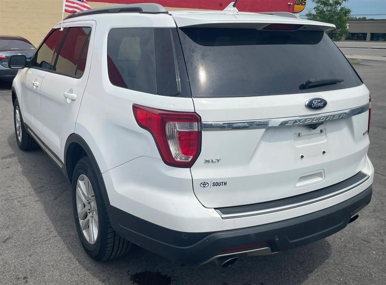 Ford Explorer XLT 4WD 2018