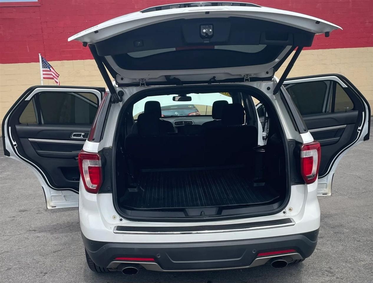 Ford Explorer XLT 4WD 2018