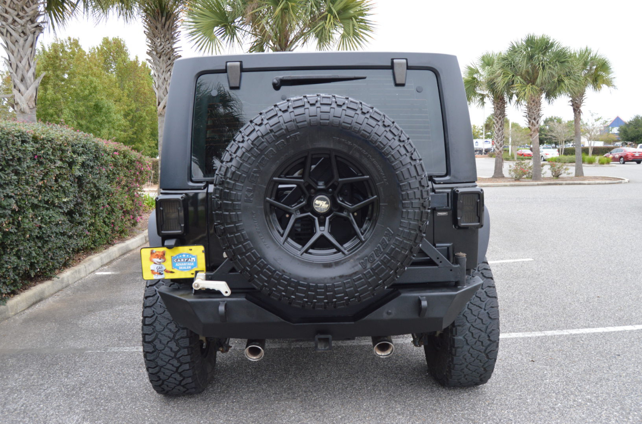 Jeep Wrangler Unlimited Sahara 4WD 2010 Jeep Wrangler Unlimited Sahara 4WD 2010