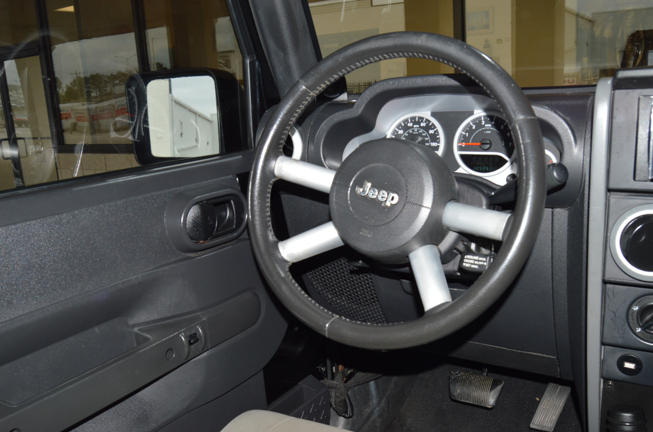 Jeep Wrangler Unlimited Sahara 4WD 2010 Jeep Wrangler Unlimited Sahara 4WD 2010