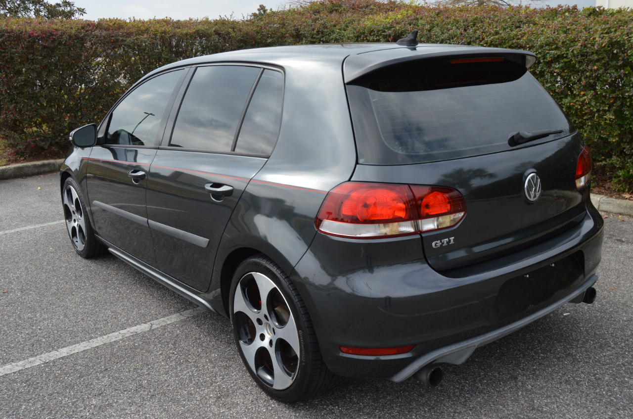 Volkswagen GTI 2.0T Sedan 2011