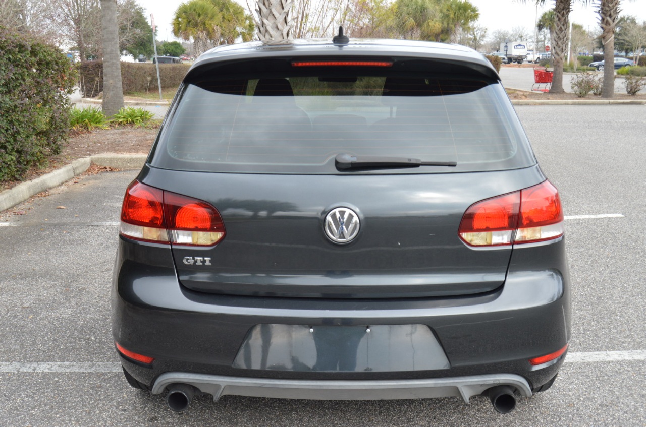 Volkswagen GTI 2.0T Sedan 2011
