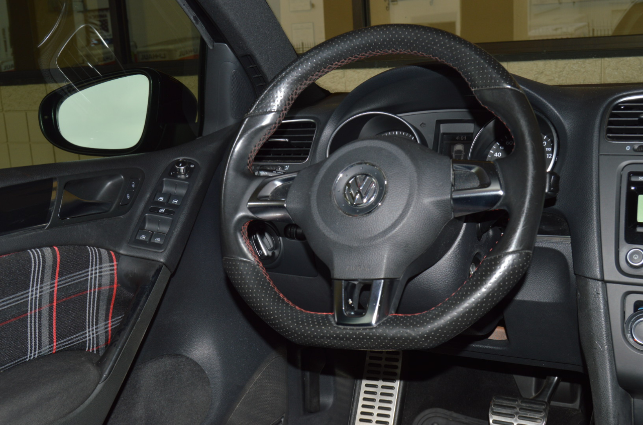 Volkswagen GTI 2.0T Sedan 2011