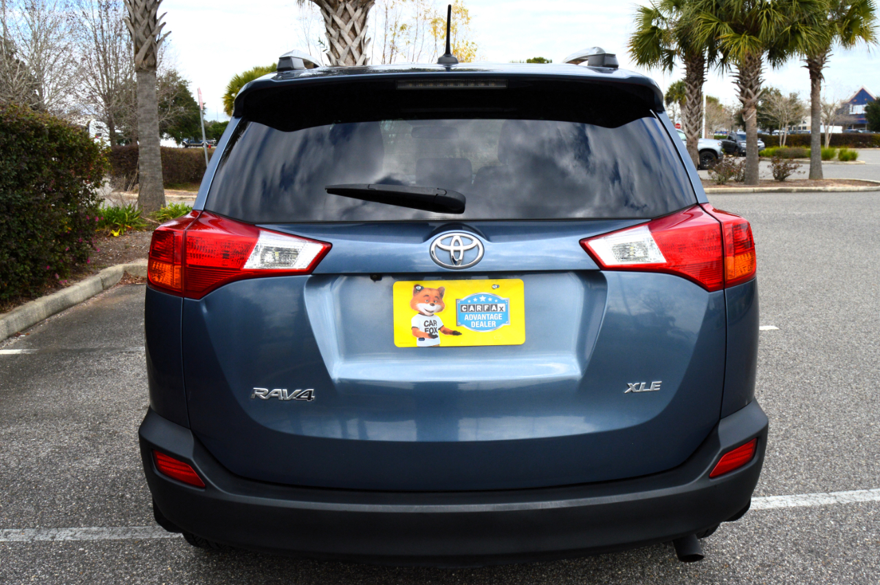 Toyota RAV4 FWD 4dr XLE (Natl) 2014