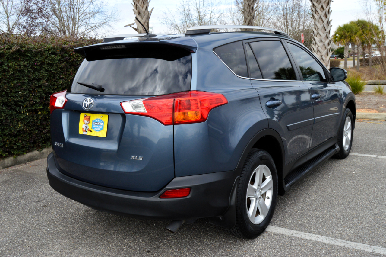 Toyota RAV4 FWD 4dr XLE (Natl) 2014