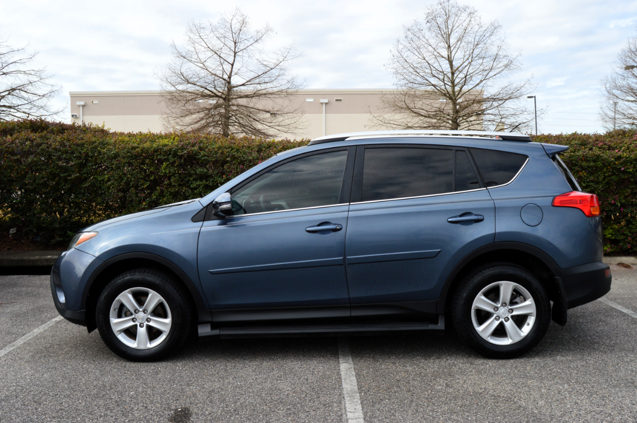 Toyota RAV4 FWD 4dr XLE (Natl) 2014