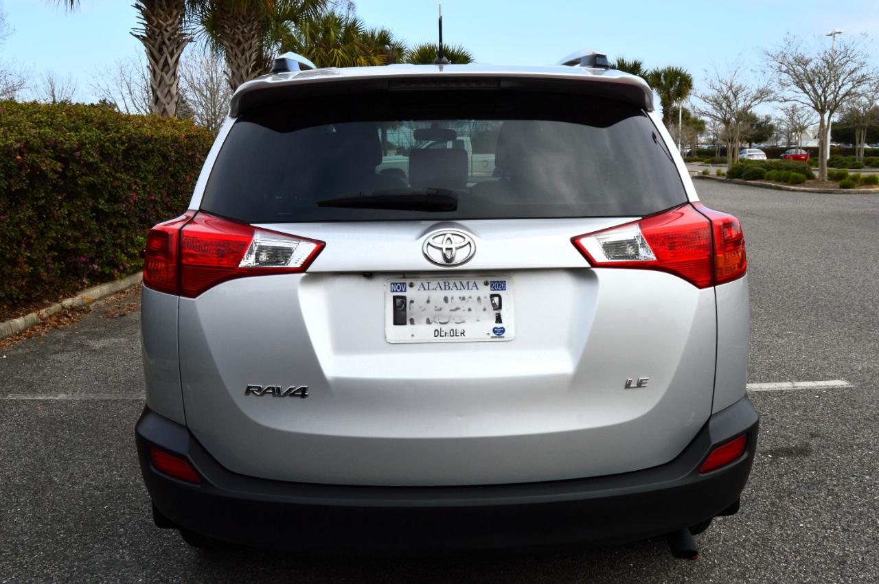 Toyota RAV4 LE 2014