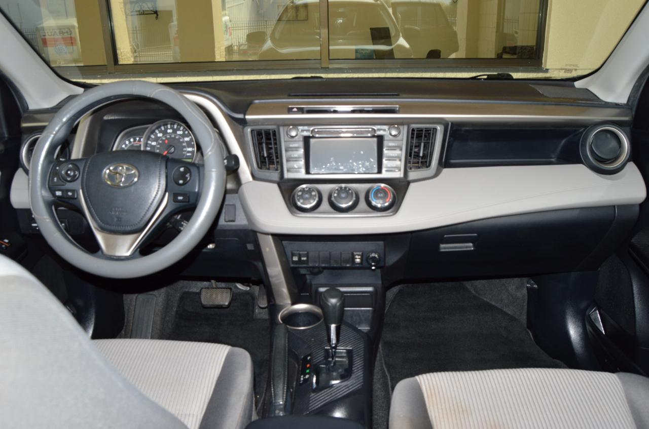 Toyota RAV4 LE 2014