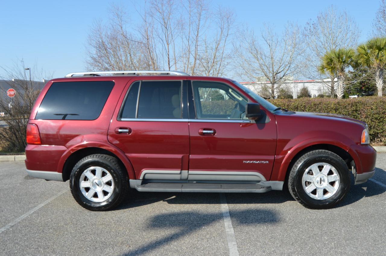 Lincoln Navigator 4dr 2WD Luxury 2004