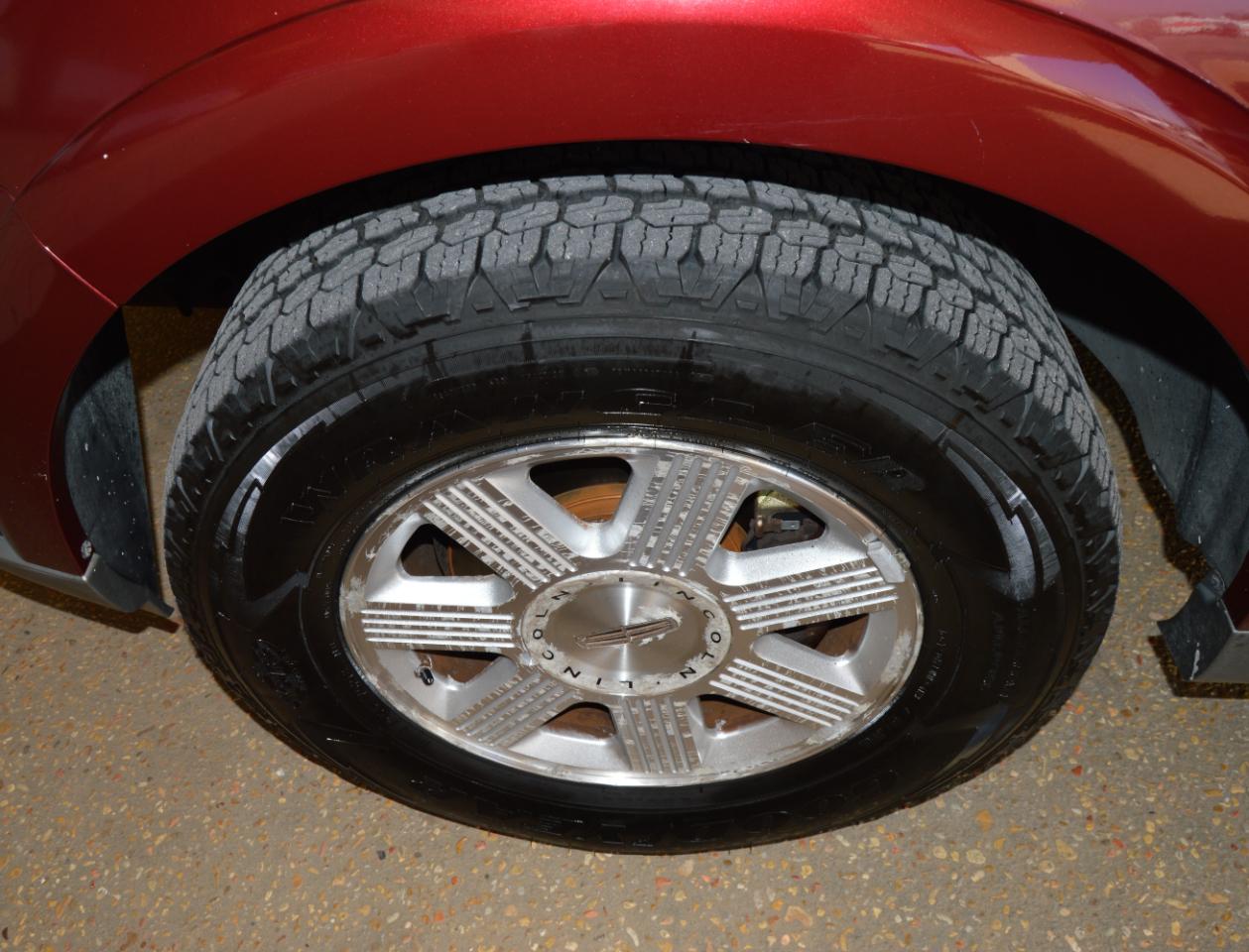 Lincoln Navigator 4dr 2WD Luxury 2004