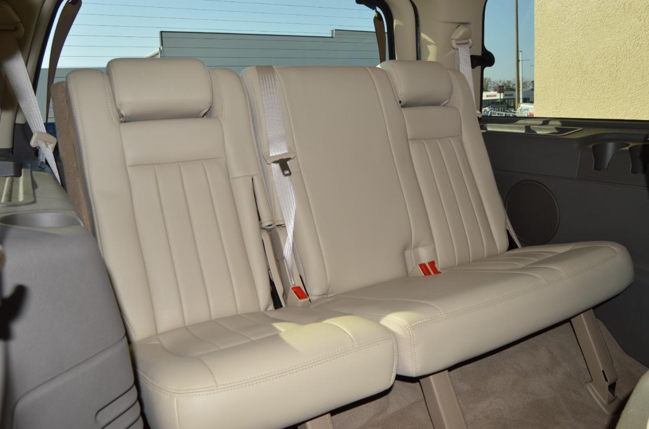 Lincoln Navigator 4dr 2WD Luxury 2004