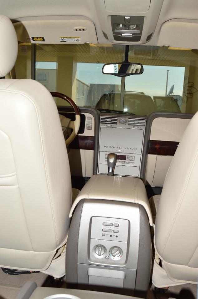 Lincoln Navigator 4dr 2WD Luxury 2004