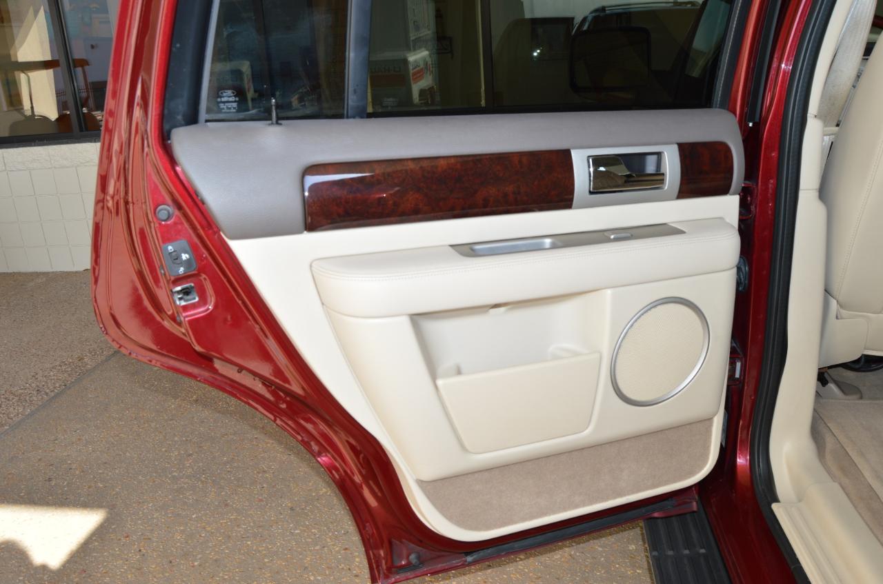 Lincoln Navigator 4dr 2WD Luxury 2004