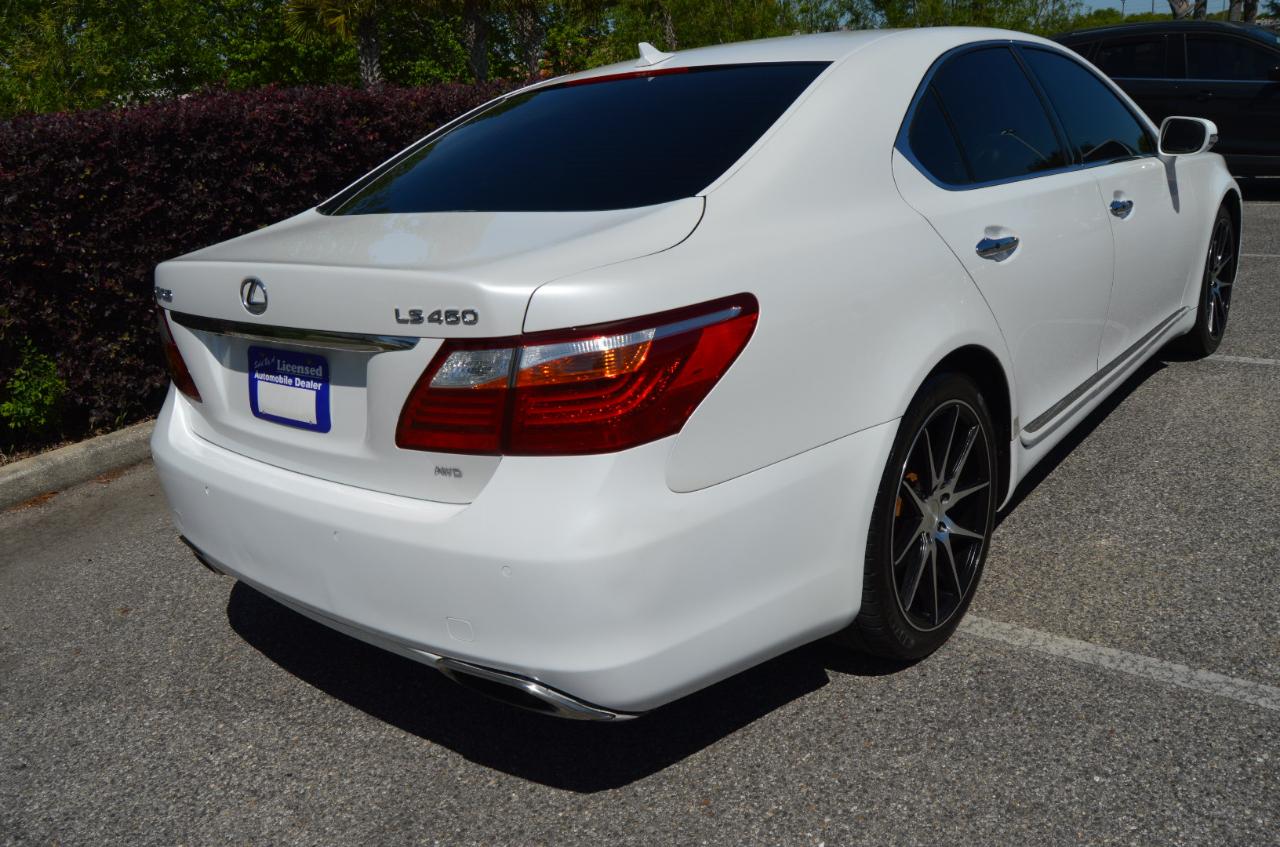 Lexus LS 460 4dr Sdn AWD 2010