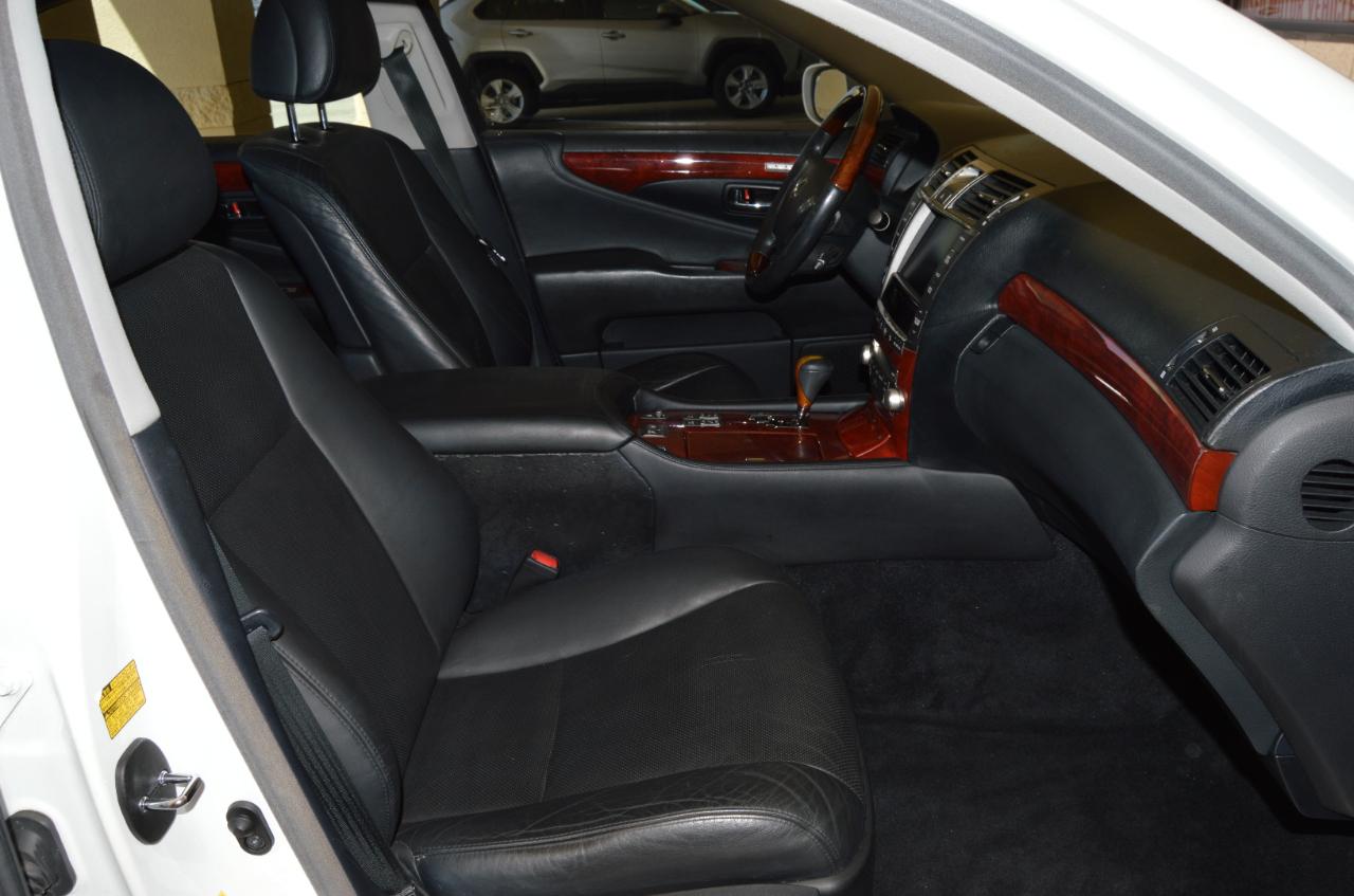 Lexus LS 460 4dr Sdn AWD 2010