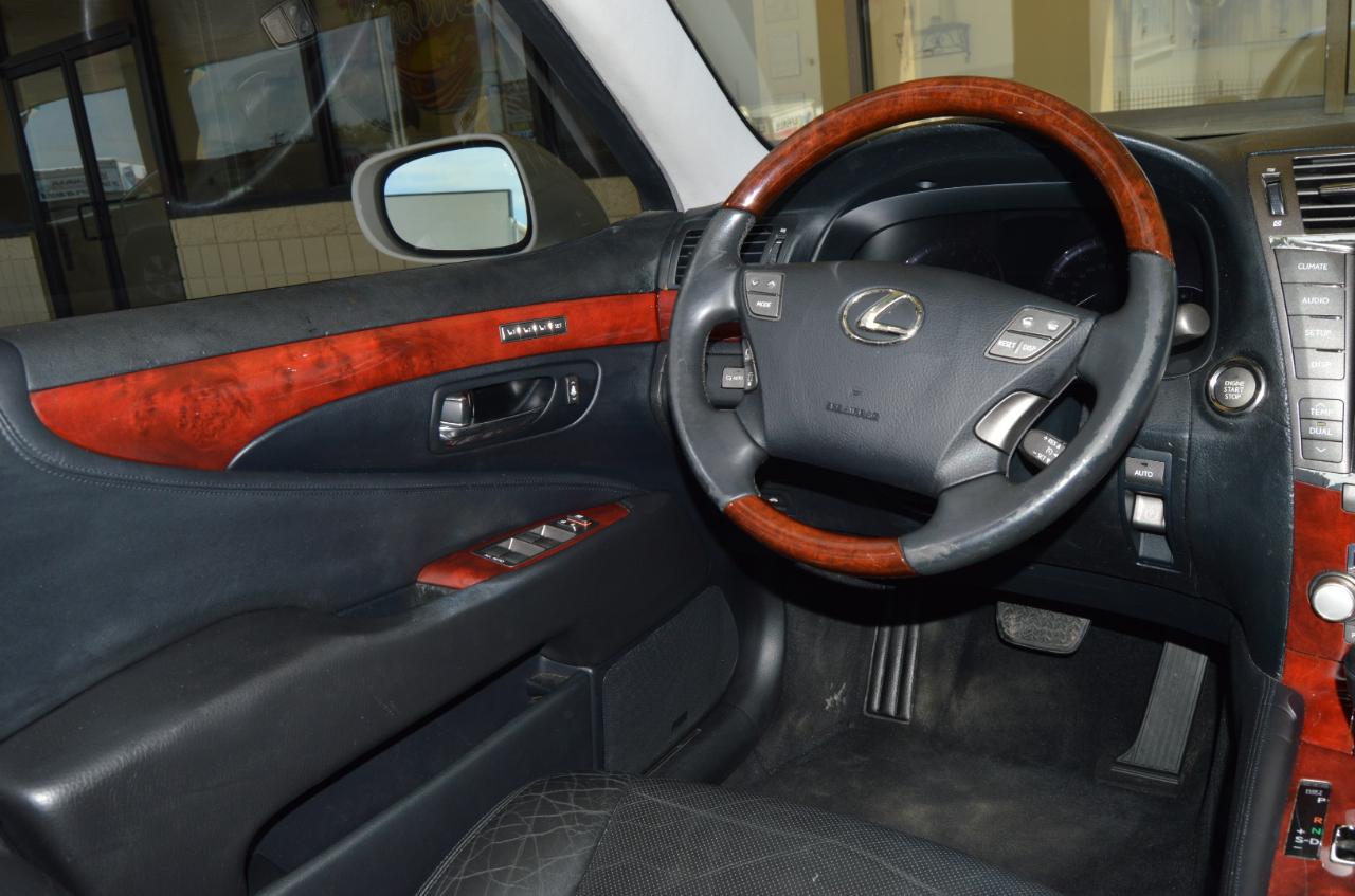 Lexus LS 460 4dr Sdn AWD 2010