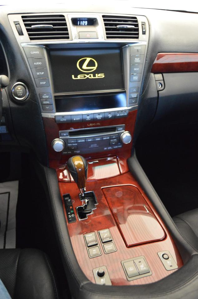 Lexus LS 460 4dr Sdn AWD 2010