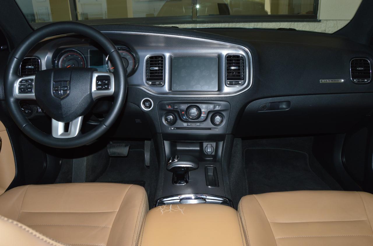 Dodge Charger 4dr Sdn SXT Plus RWD 2012