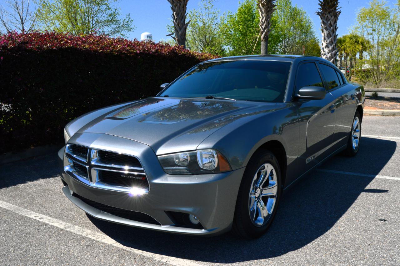 Dodge Charger 4dr Sdn SXT Plus RWD 2012