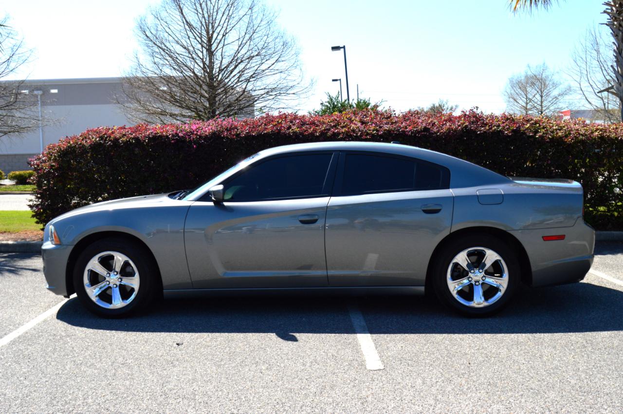 Dodge Charger 4dr Sdn SXT Plus RWD 2012